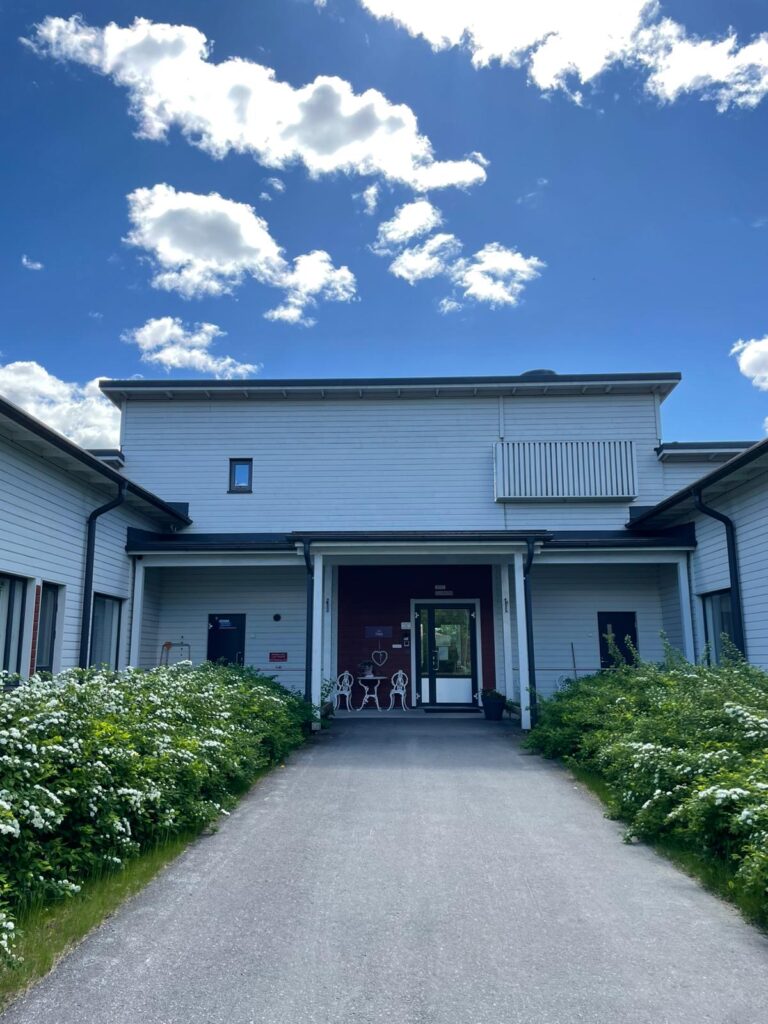 Yksikkö ulkoapäin