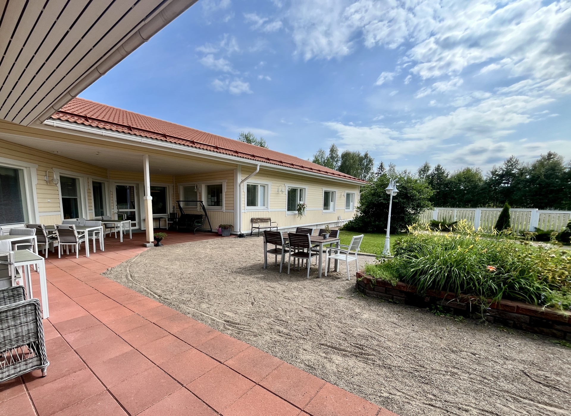 Mainiokoti Iltatuulen terassoa